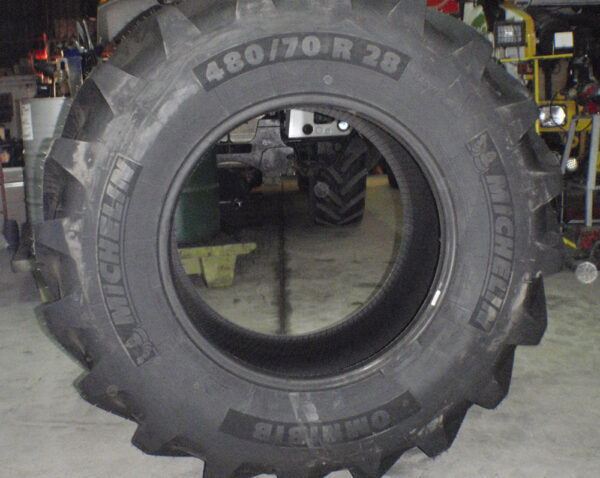 NEW Michelin OMW BIB 480/70 R28 Tyre