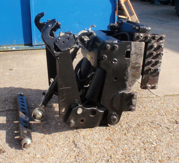 Zuiburg Front Linkage c/w mounting point - Image 5