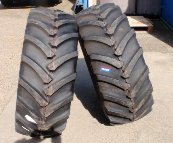 SOLD | Mitas Tyres 425/25 R20 AC70G
